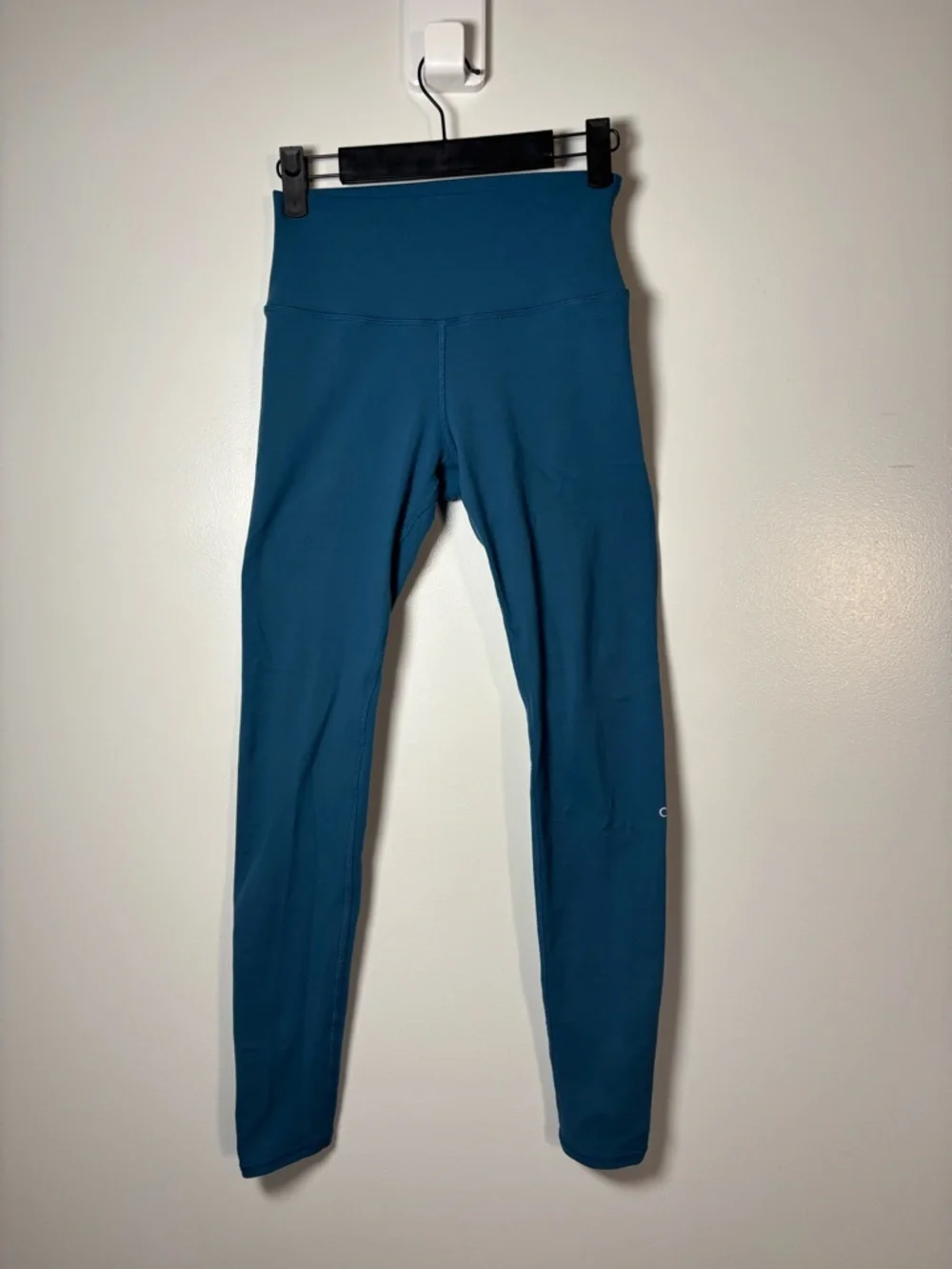 ALO Yoga Teal Blue Leggings with Reflective Logo